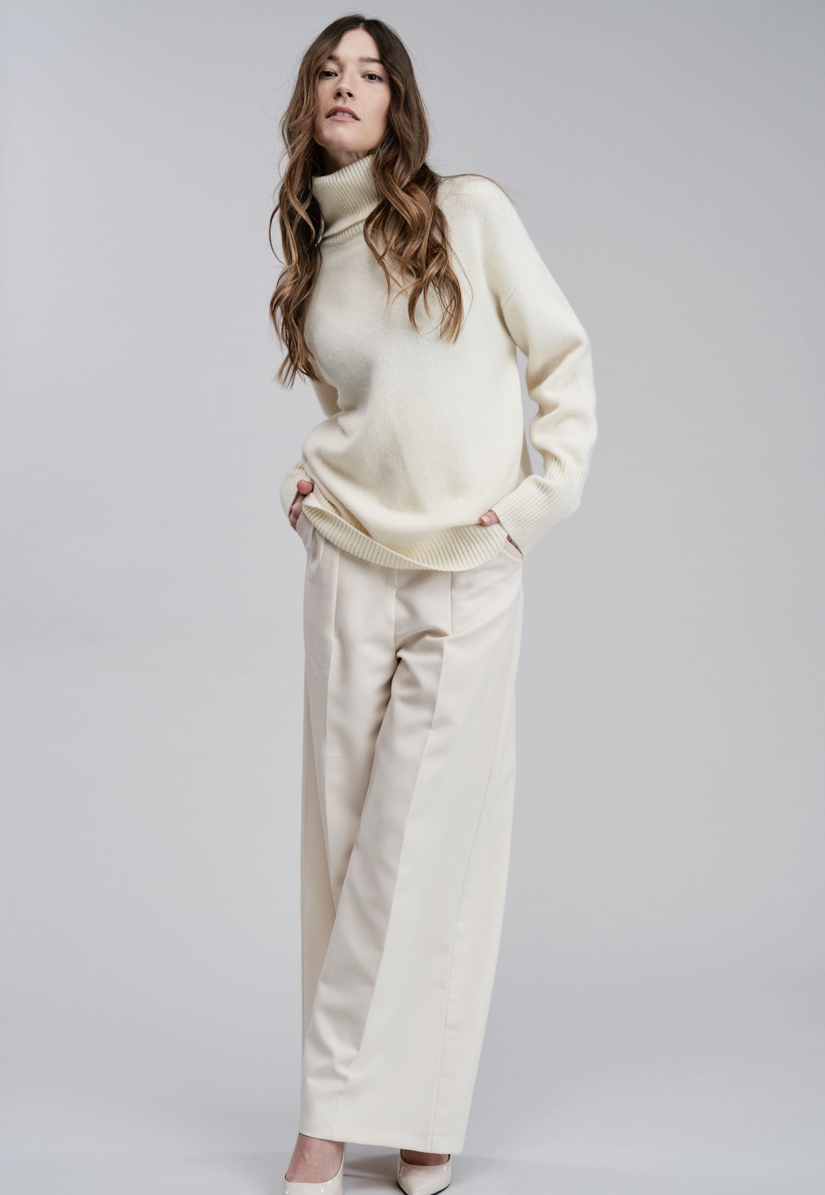 Alaise Cashmere Sweater Pullover by Flat White — withlove collective